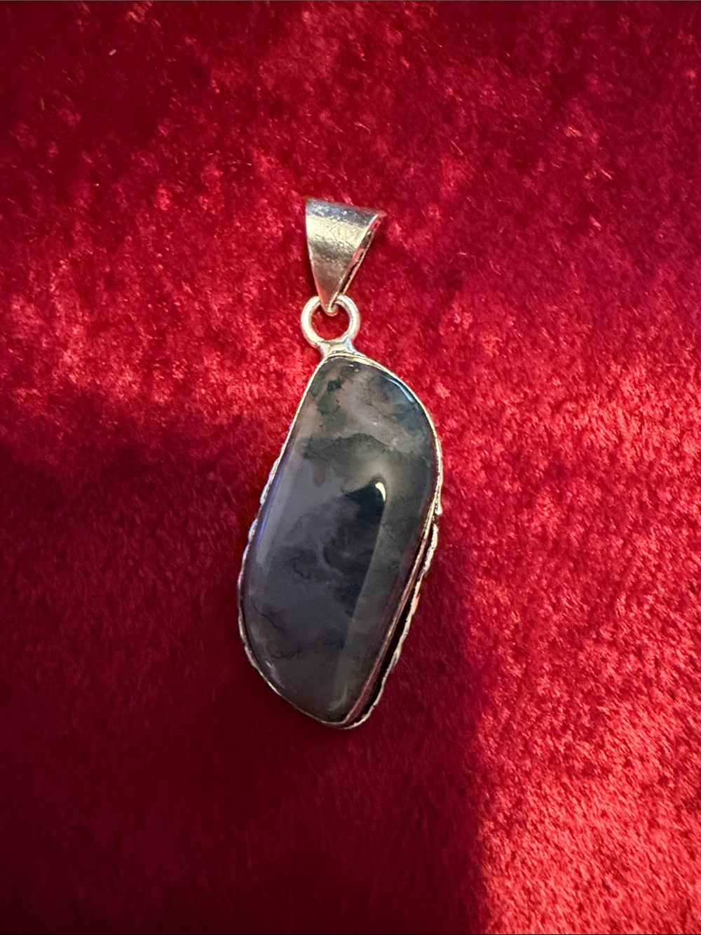 Sterling silver NEW Polished Black/purplish Stone- Elegant Women's pendant